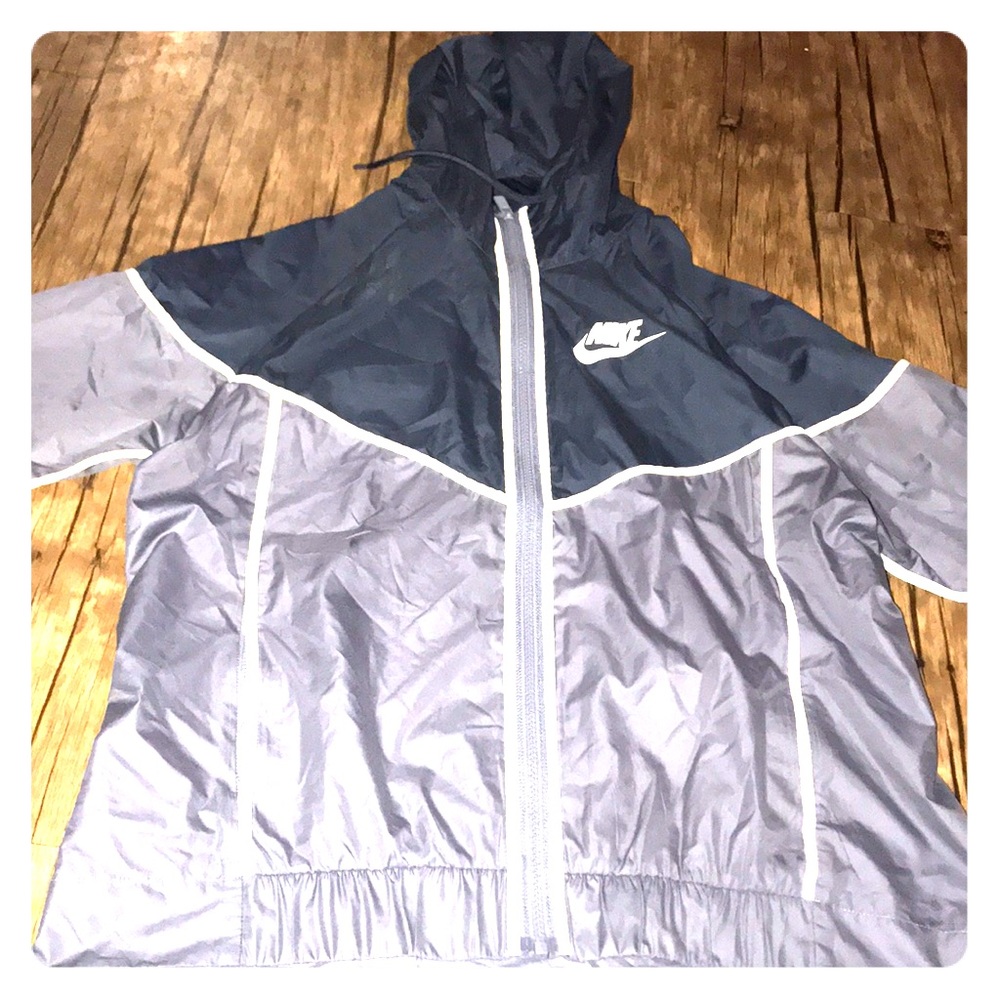 nike windbreaker
